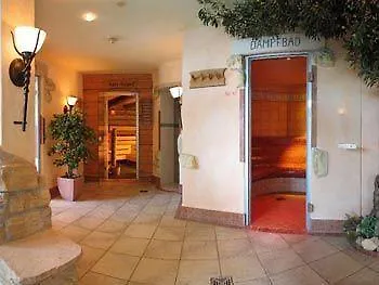 فندق Gruener Wald 4*