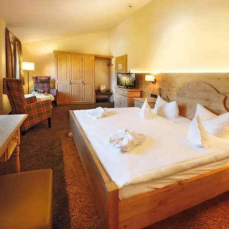 Grüner Wald Hotel 4*