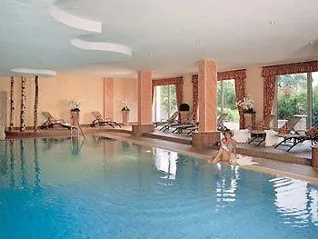Gruener Wald Hotel 4*