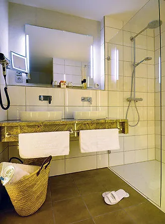 Hotel Gruener Wald 4*